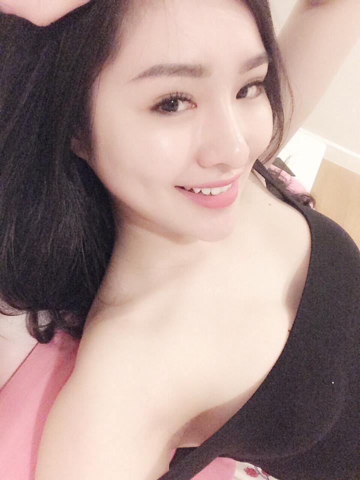 女老師免費(fèi)在線觀看