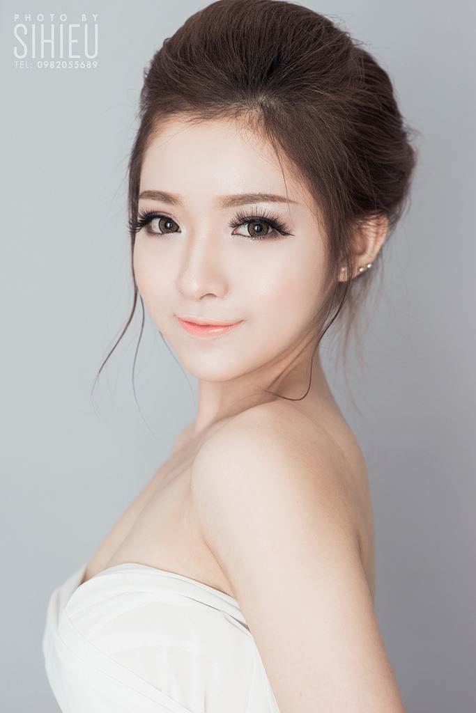 美女掰開